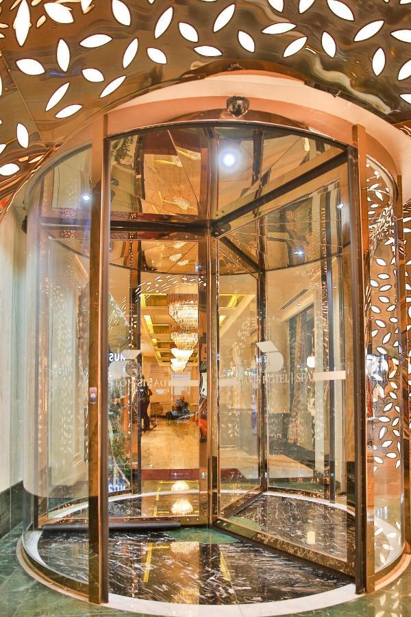 Danis & - Old Hotel