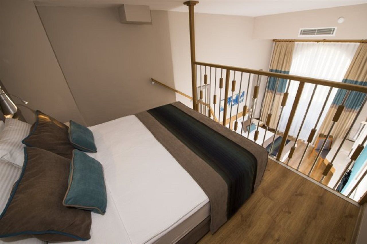 Hotel Palm World &