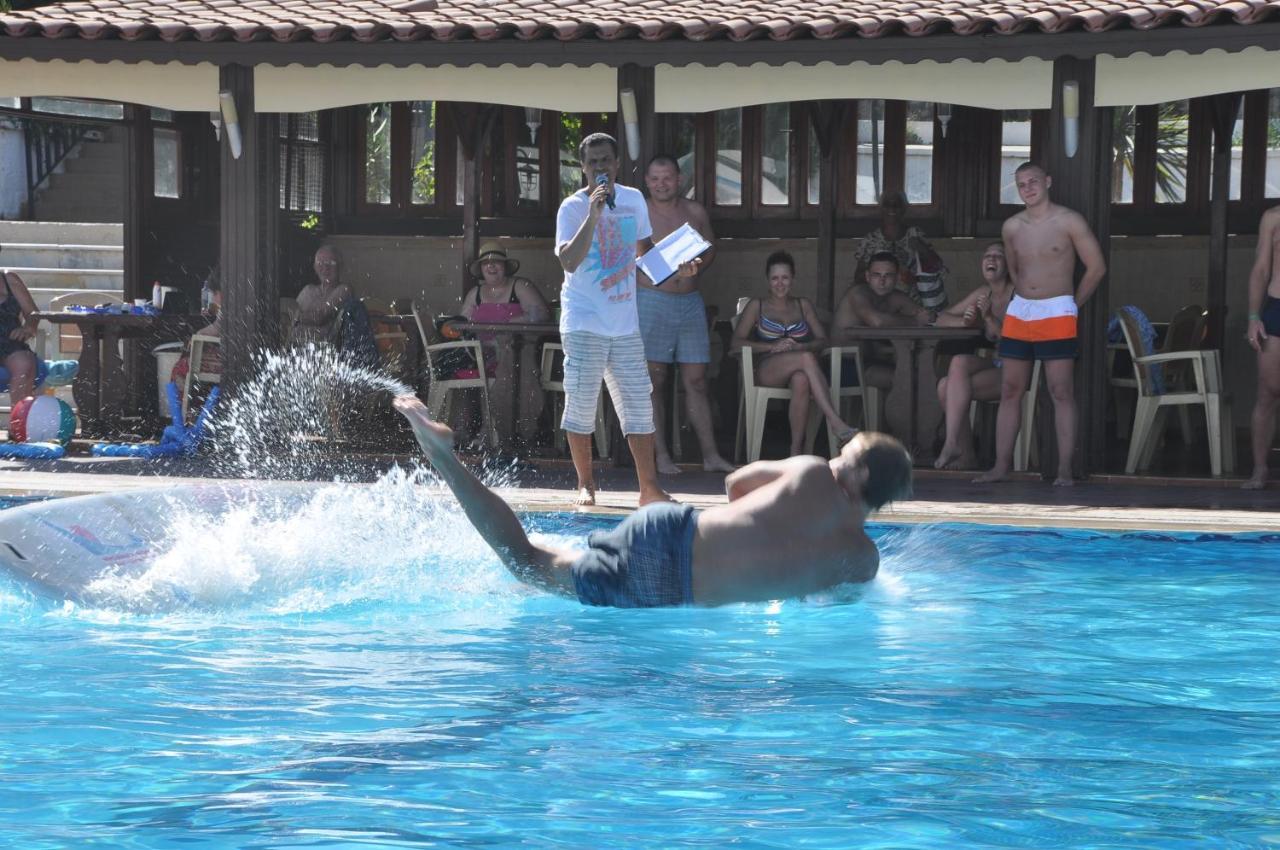 Pigale Family Club