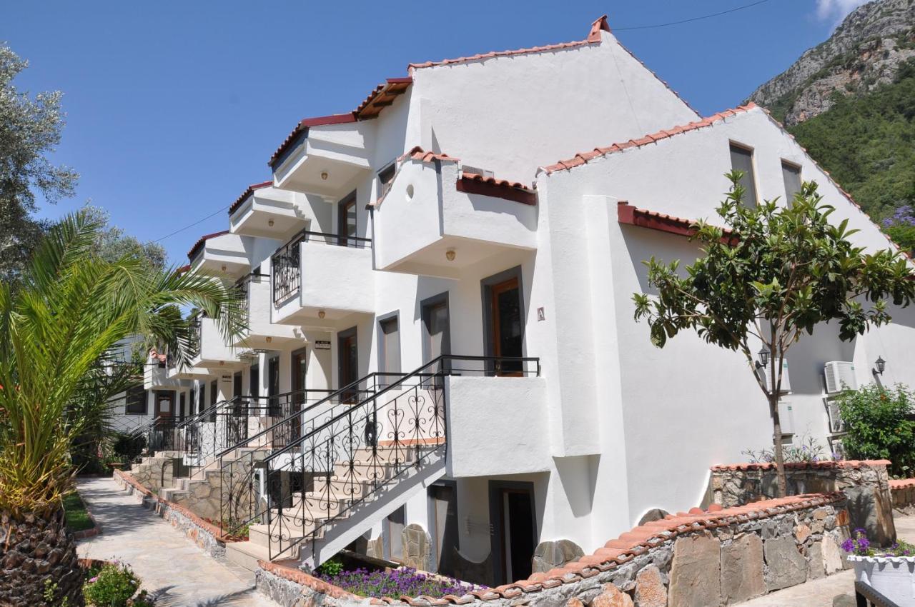 Hotel Katre 4*