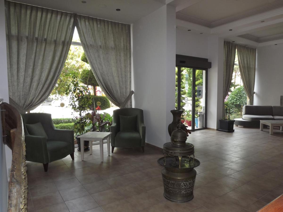Opus Aparthotel 3*