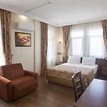 Triana Hotel