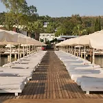 Voyage Tuerkbuekue Hotel