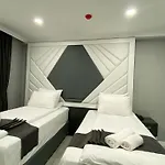 Heaven Suite Hotel