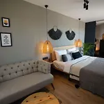 Alp Suites Pinehill