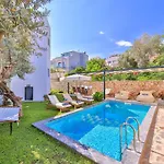 Villa Roxy 3 Bedroom Villa With One Of The Most Unique Gardens In Kalkan
