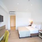 Club Shark Hotel