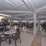 Lake River Side Hotel Spa