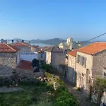 Stone House With Garden In Cunda/Ayvalik