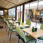 Mira Otel Alsancak