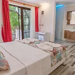 Club Pink Palace Hotel