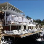 Narr Hotel