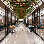 Arnor De Luxe Hotel & Spa
