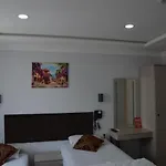The Reina Hotel