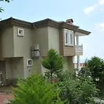 Best House Villa Park