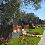 Verde Blu Bungalow