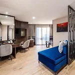 Aprilis Deluxe Hotel