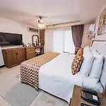 Doors Urla Hotel & Bungalows