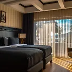 Hotel Marina Bay Goecek