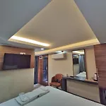 The Golden Pera\'S Hotel & Spa