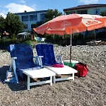 Seafront Apartment By The Sea And With A Beach And With Big Garden