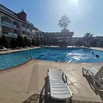 Akbuek Palace Residence