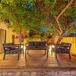 Luxus Villa Skyla Mit 5 Schlafzimmern & Meer-Blick