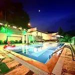 Ak Nature Suites Villa