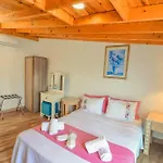 Alacati Asmali Konak Hotel