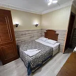 Hotel Red Rose