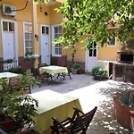 Antikhan Hotel