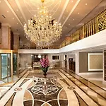 Grand Halic Goldenhorn