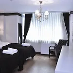 Gloria Tibi Hotel