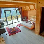 Elva Bungalov