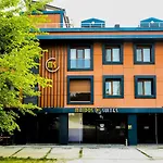 Maidos Suites