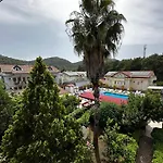 Carmina Hotel