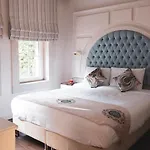 Salbakos Herakleia Boutique Hotel