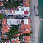 Miniq Homes 101 - Phokaia Stone House With Sea View