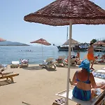 Akvaryum Beach