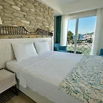 Dedeminn Marina Hotel