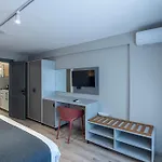 Calanthe Residence