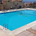 Deniz Manzarali, Havuzlu Ve Bahceli Triplex Villa