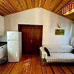 Elly\'S Home