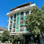 39 Kalamis Marina Hotel & Restaurant