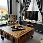 Black Pearl Private Detached Villa With Pool & Seaview