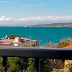 Aj Konukevi Muestakil Ev Doert Odali