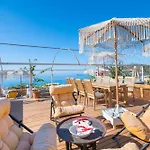 Oyster Residences - Adult Only