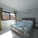 Golden Retreat Bungalows