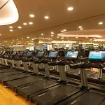 Wyndham Grand Istanbul Kalamis Marina Hotel