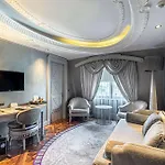 Wyndham Grand Istanbul Kalamis Marina Hotel